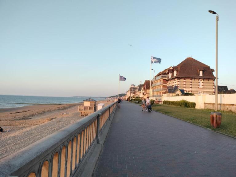Ferienwohnung T2 Refait A Neuf Cabourg Exterior foto